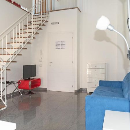Palazzo Leo Suite And Apartment Лече Екстериор снимка